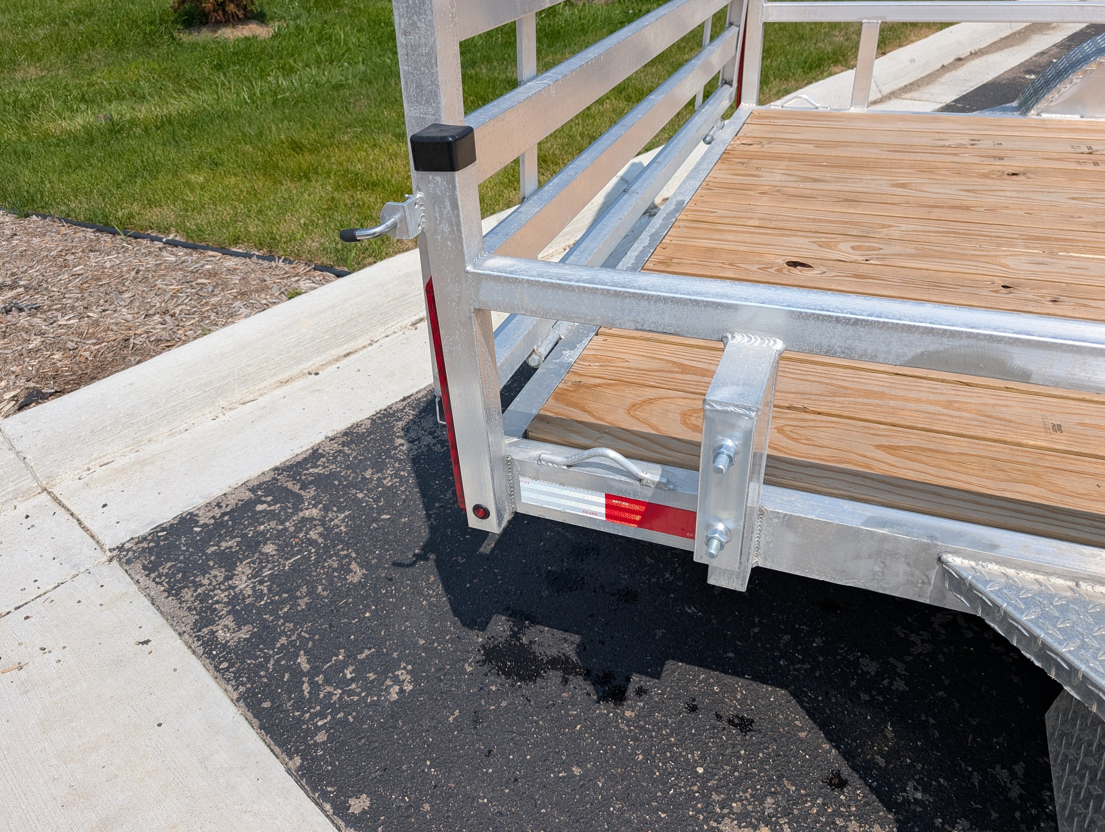 Silver Ox 7x14 Aluminum Tandem Axle Trailer – Side ATV Ramps | AAA Trailer